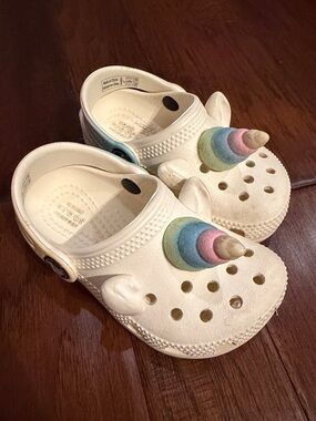 CROCS Kids White Clogs with Pastel Rainbow Unicorn Horns